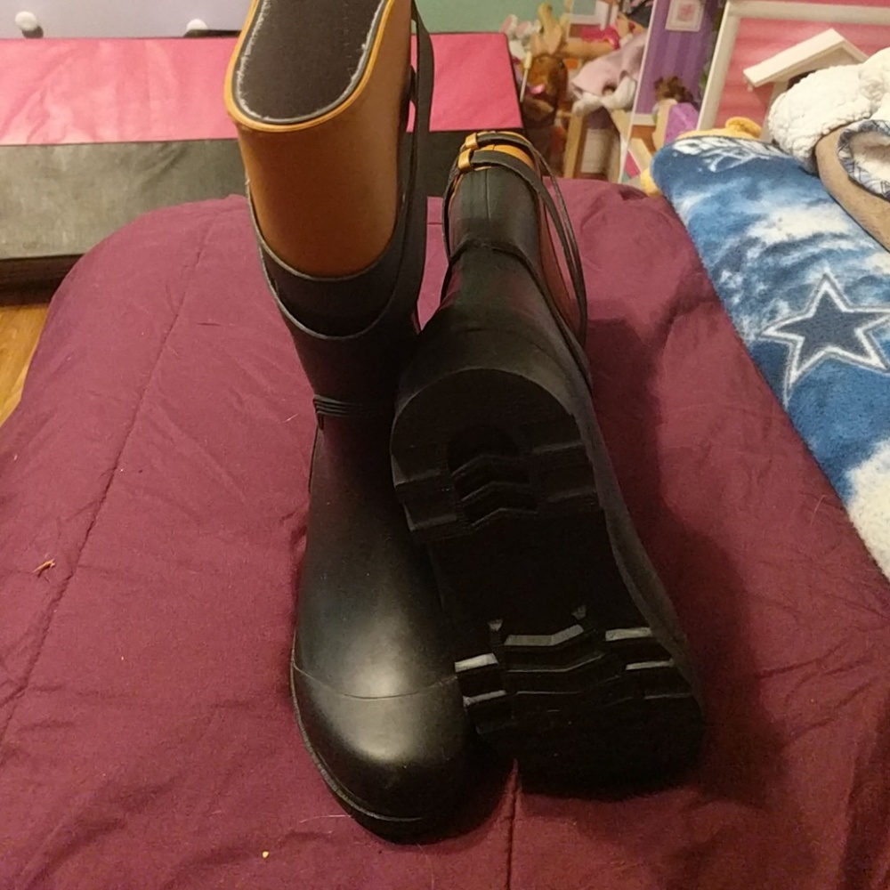Rain boots